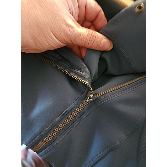 Lululemon Asymmetrical Zip Jacket cobalt blue size 8 - Picture 4 of 4